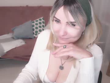 girl Sex Cam Older Woman with maybug777