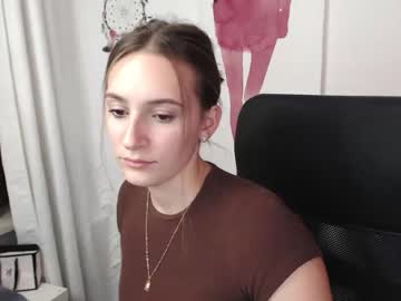 girl Sex Cam Older Woman with lili_petit