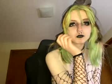 girl Sex Cam Older Woman with cryptiddi3s