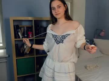 girl
        youne_and_beautiful cam image #78392