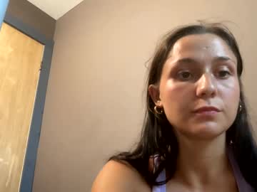 girl
        amberp44 cam image #184231