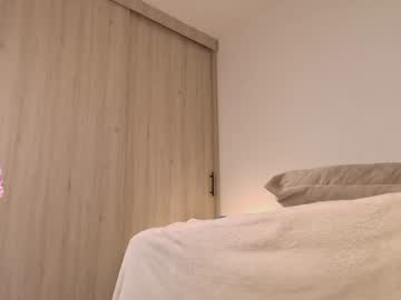 girl
        sw_sofi cam image #228207