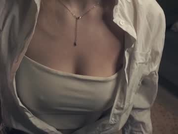 girl
        earlenecornwall cam image #168020