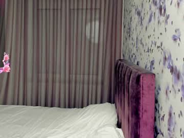 girl
        luna_gracee07 cam image #208040