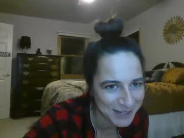 girl
        ittybitty04 cam image #72730