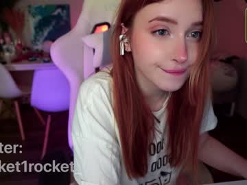 girl
        pocketrocket_ cam image #15263