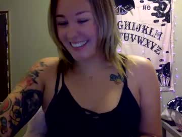 girl
        thicc_tattooed_bitch cam image #31439