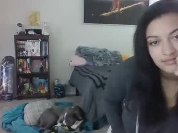 girl
        yassiecat cam image #82527
