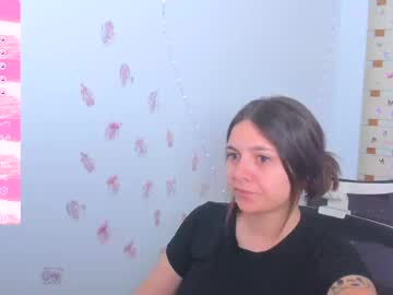 girl
        halley_pink cam image #187766