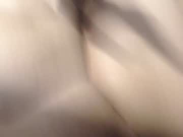 couple
        luckylucy97 cam image #100428