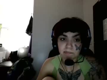 girl
        girlnamedblue cam image #128568