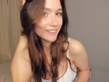 girl
        mariespence cam image #115693