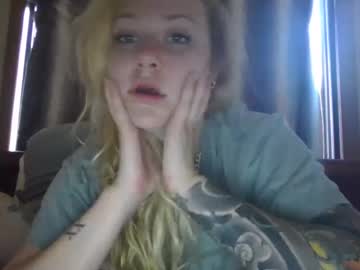girl
        cootiemoot cam image #176238