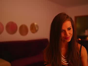girl
        gloria_longoria cam image #204701