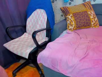 couple
        laksmrrr cam image #180780