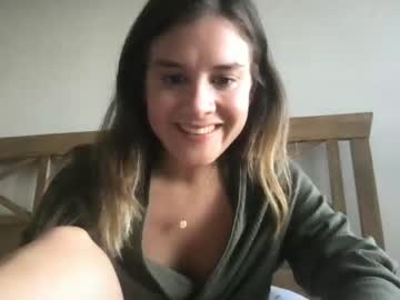 girl
        ale2555 cam image #81230