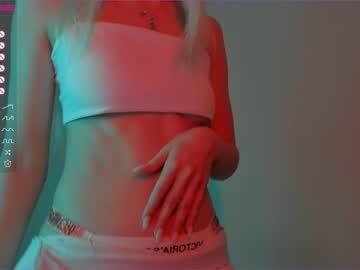 girl
        roonaxel cam image #102412