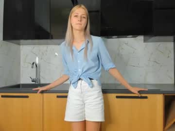 girl
        elenehaith cam image #177846