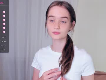 girl
        marionfuuller cam image #120666