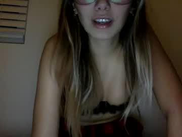 girl
        kybabayyy cam image #19266