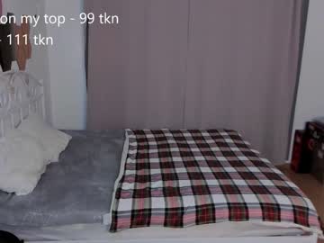 girl
        mollybellx cam image #105915