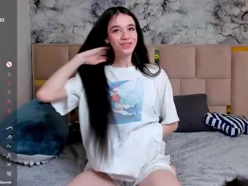 girl
        moonlitkisss_ cam image #241349
