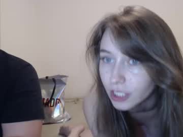 couple
        thelilgoofball cam image #186354