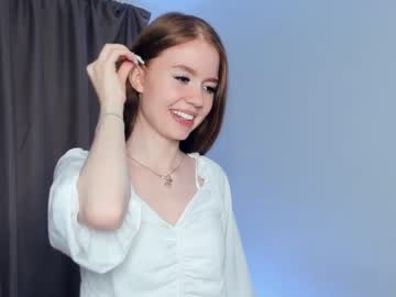 girl
        tiny_heaven cam image #117748