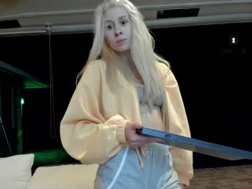 girl
        meggieshy cam image #40668