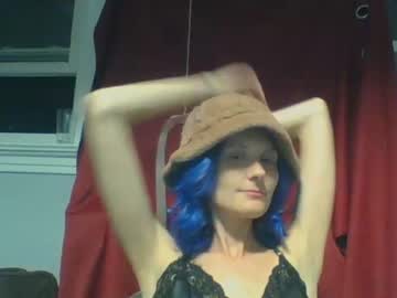 girl
        shessuchavibe cam image #85199