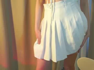 girl
        flowers_jane cam image #217337