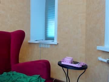 girl
        lola_tease cam image #61355