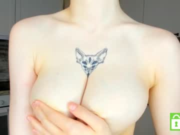 girl
        taitfollin cam image #183756
