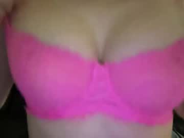 girl
        taylormoonxo cam image #56042