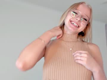 girl
        portiagibbard cam image #171479