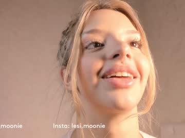 girl
        lesi_moonie cam image #169802