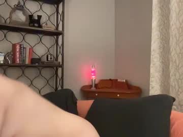girl
        tinytittytia cam image #145220