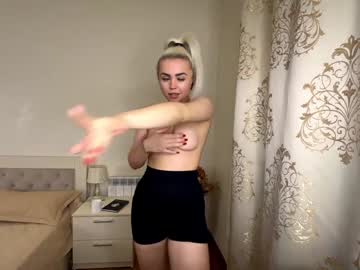 girl
        selenavoss cam image #211246
