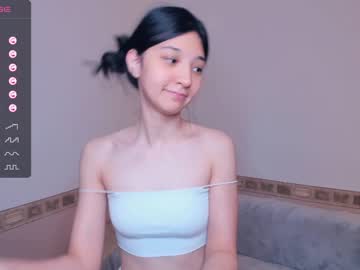 girl
        alwayssmile8 cam image #133989