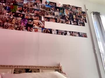 girl
        gigilamour99 cam image #155137