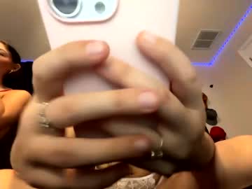 girl
        kyliesmith1515 cam image #138115