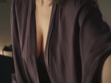 girl
        joheredia cam image #204365