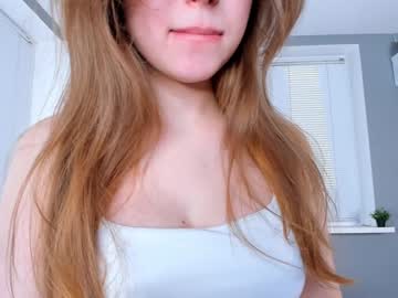 girl
        ardithcrosier cam image #212954