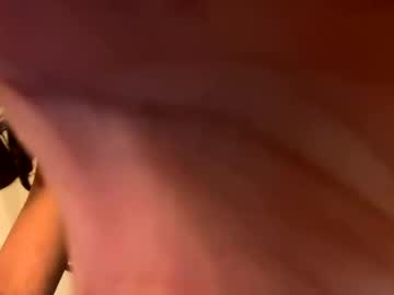 girl
        brattypyro cam image #236794