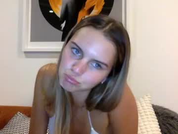 girl Sex Cam Older Woman with goddesslyvenus