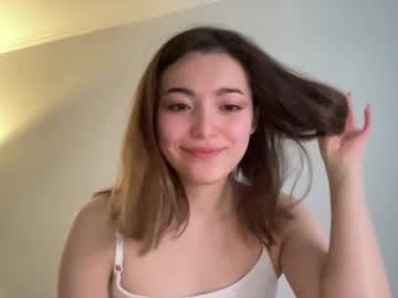 girl
        lilellina cam image #259149