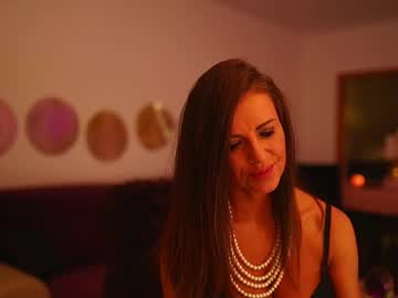 girl
        gloria_longoria cam image #204706