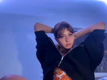 girl
        laraadriana cam image #91419