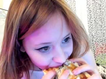 girl
        qtie0 cam image #248692