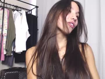 girl
        friend_foryou cam image #77752